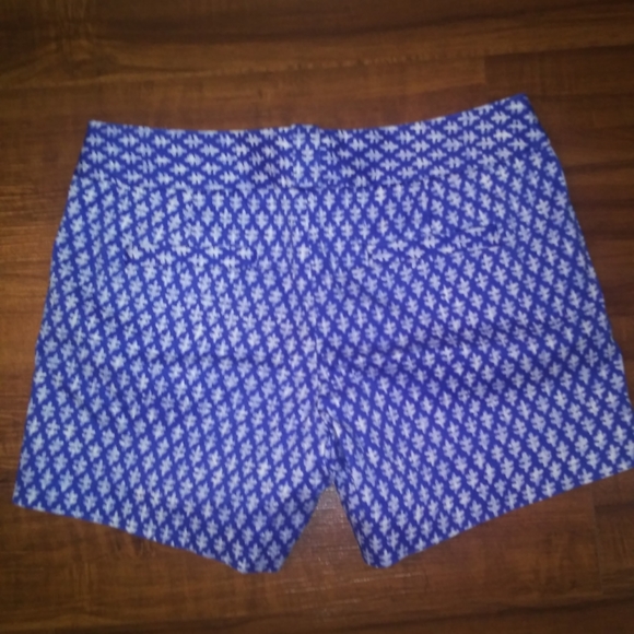 J. Crew City Fit Leaf Print Stretch Shorts SZ 2 - Picture 2 of 8